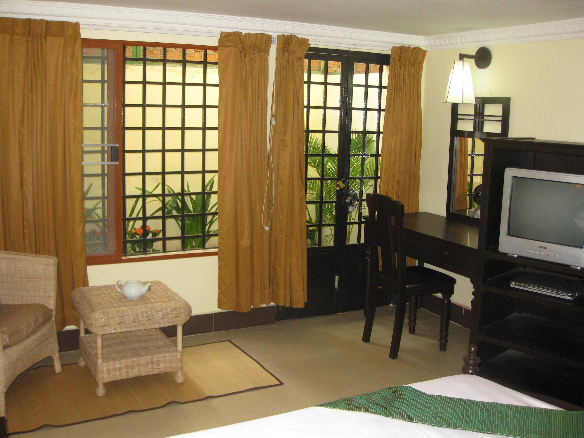 Comfort House Bed & Breakfast Phnom Penh Bagian luar foto